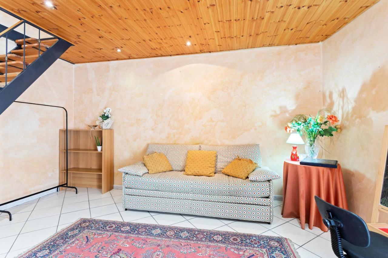 Castello Ursino Balcony Apartment カターニア エクステリア 写真